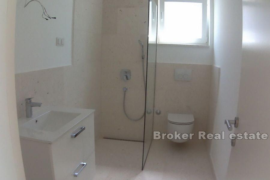 Duplex lägenhet med pool och havsutsikt