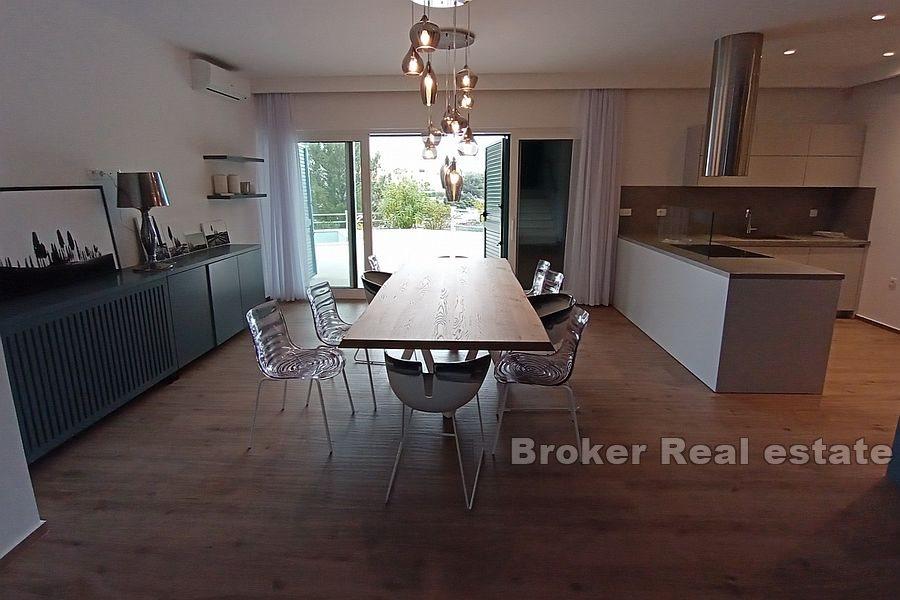 Villa au premier rang de la mer