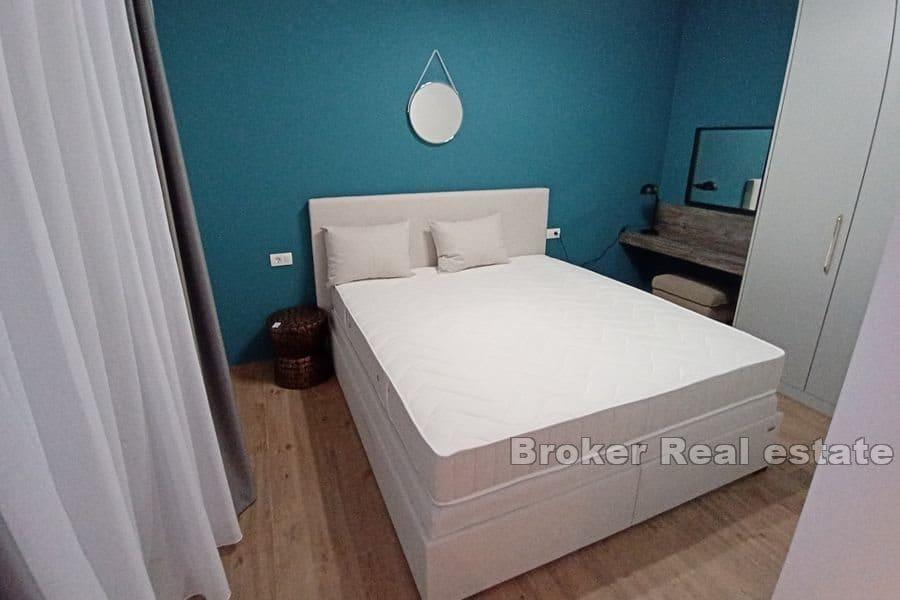 Villa in the first row to the sea