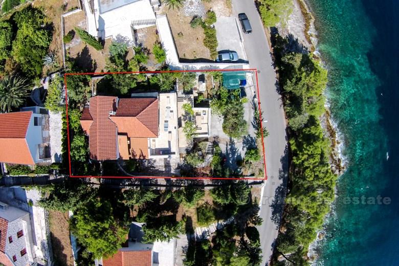 Very attractive stone house, for sale