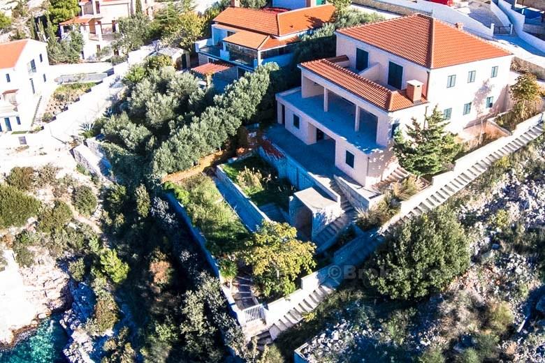 Maison nouvellement construite, à vendre
