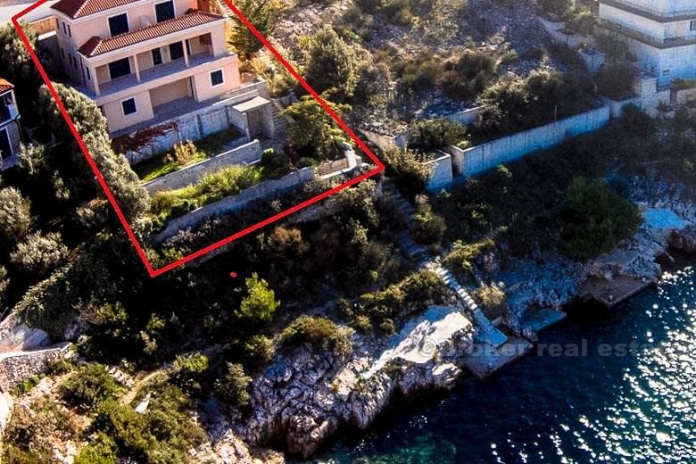 Maison nouvellement construite, à vendre