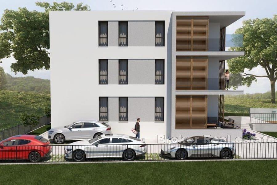 Dom z apartamentami z basenem blisko morza