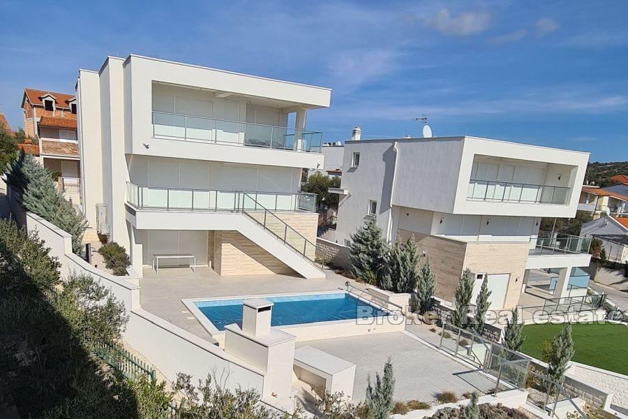 Villa moderne avec vue mer