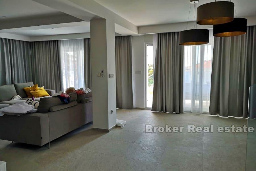 Villa moderne avec vue mer