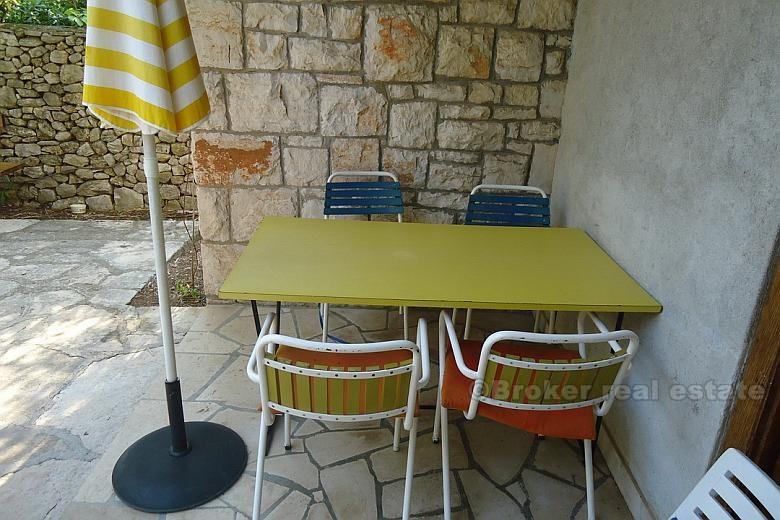 Kuća ispred mora, na prodaju