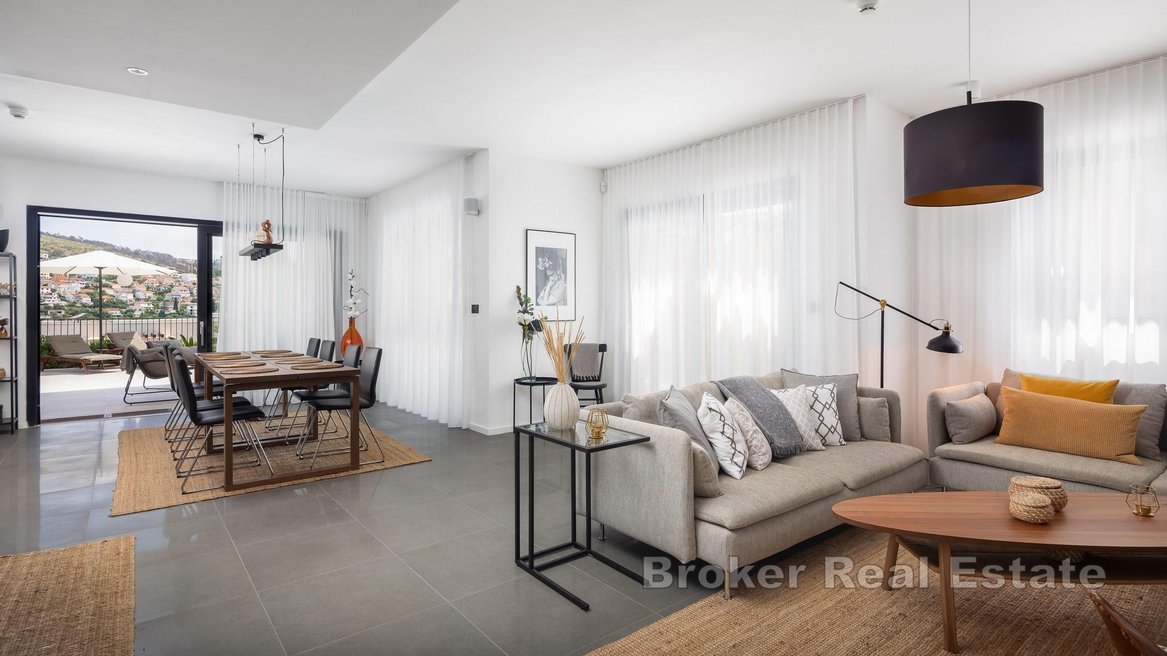 Vila s bazénem v blízkosti moře