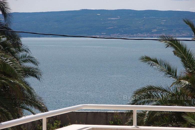 Appartement luxueusement meublé à la mer