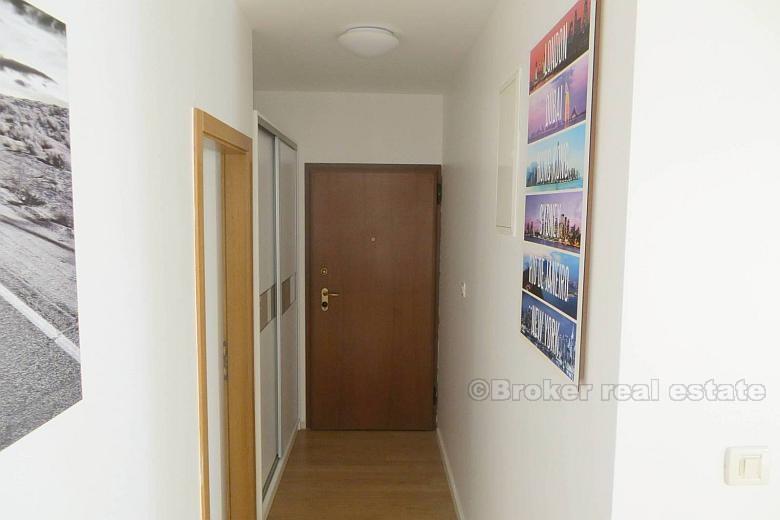 Appartement de trois chambres