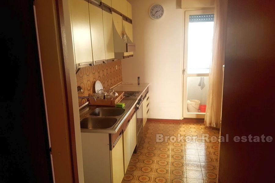 Sucidar, three bedroom comfortable apartment, for sale