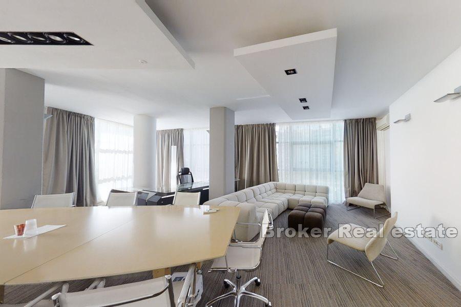 Office space in a business building, for rent