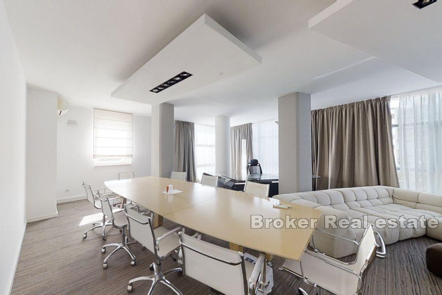 Office space in a business building, for rent