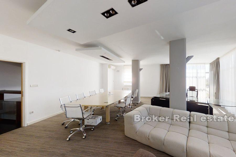 Office space in a business building, for rent