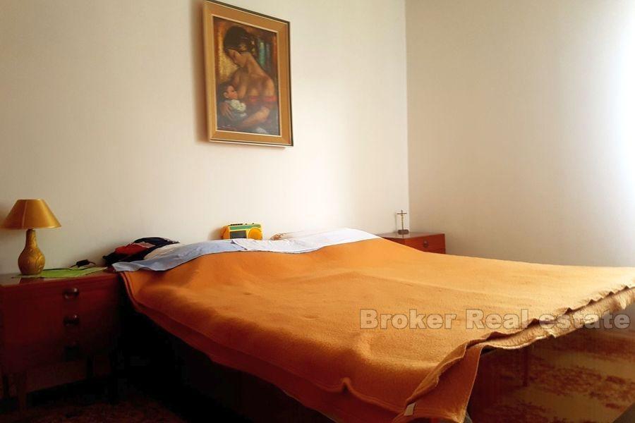 Bol, appartamento con due camere da letto, in vendita