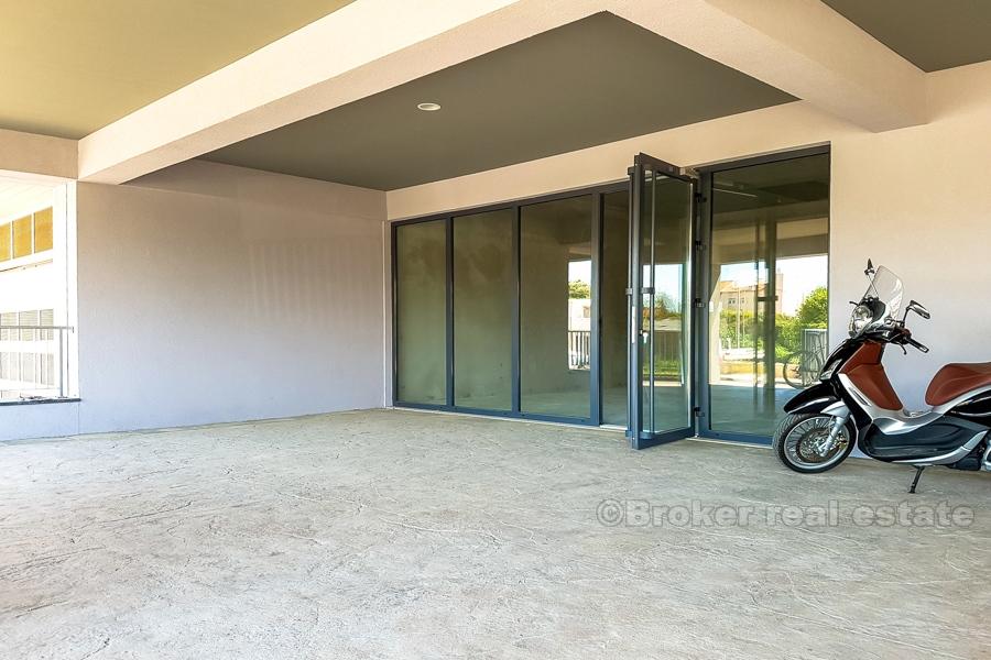 Business premises, for rent