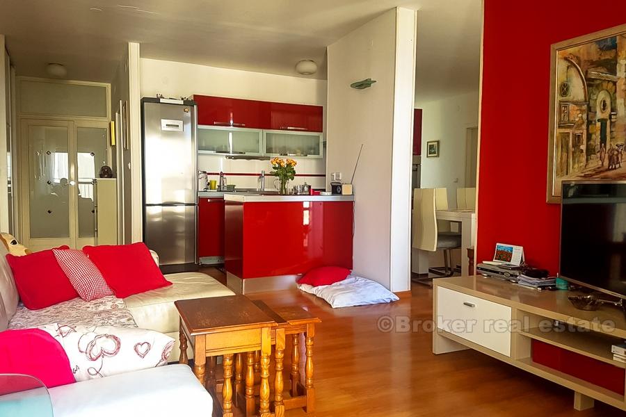 Tre soverom komfortabel leilighet, salg