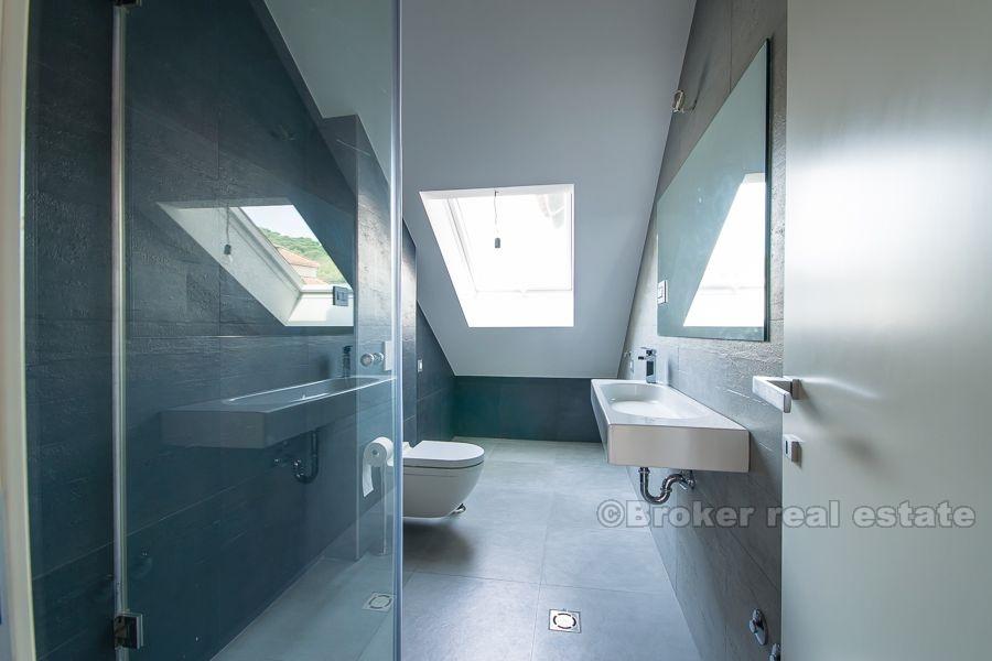 Luxurious penthouse, long term lease