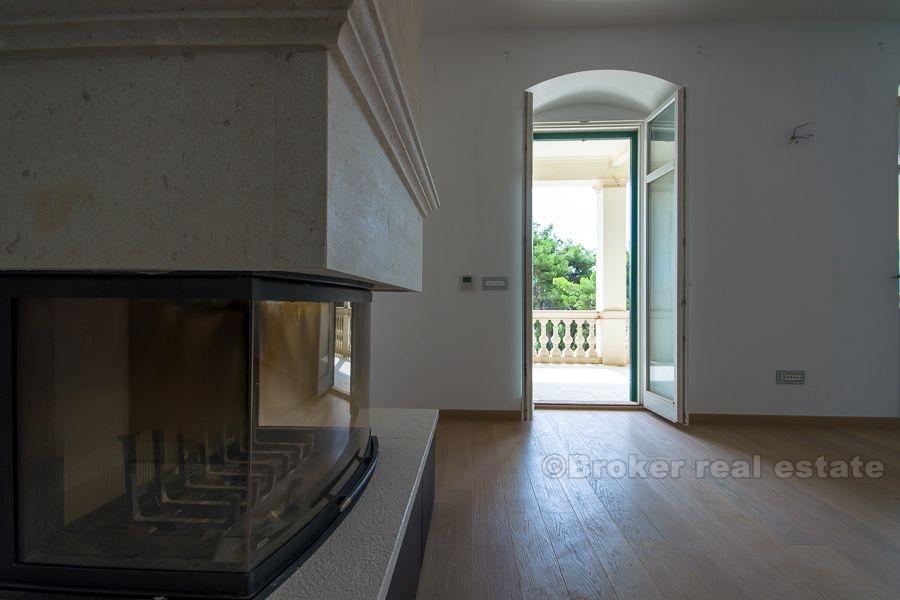 Geräumige luxuriöse Wohnung mit zwei Schlafzimmern