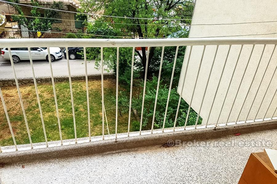 Confortevole appartamento con due camere da letto, in vendita