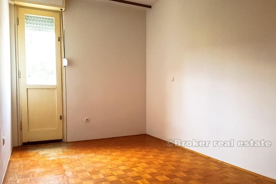 Komforan dvosoban stan, na prodaju