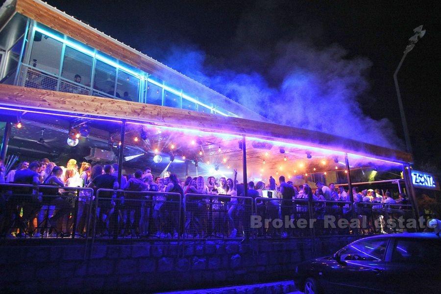 Zenta, discoteca / catering