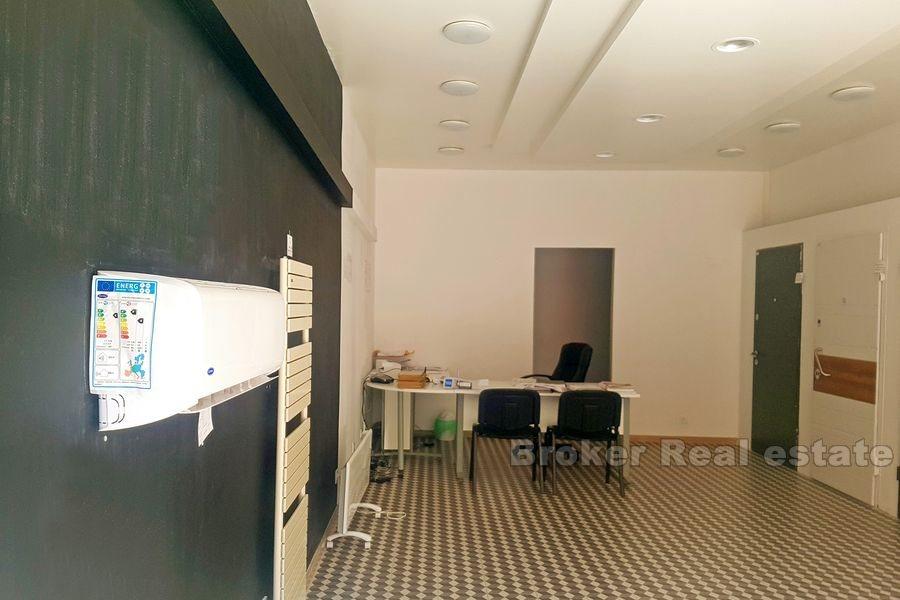 Bol, sales-exhibition business space