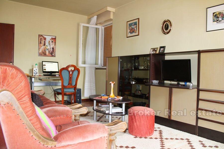 Trstenik, detached house on three floors