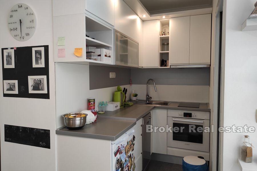 Žnjan, trosoban stan podijeljen u dva apartmana