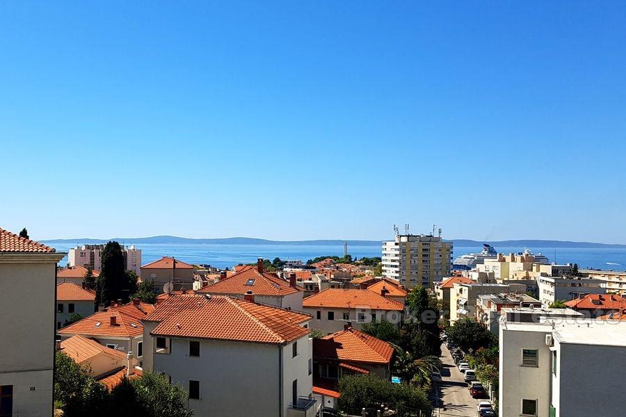 Gripe, to-roms leilighet med fin utsikt