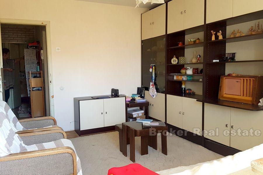 Gripe, to-roms leilighet med fin utsikt