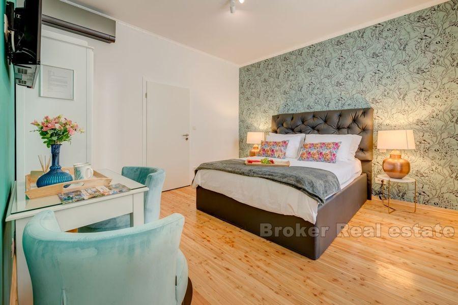 Varos, appartement avec trois chambres pour le tourisme