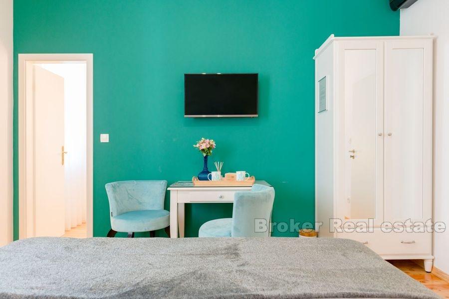 Varos, apartment with three bedrooms for tourism