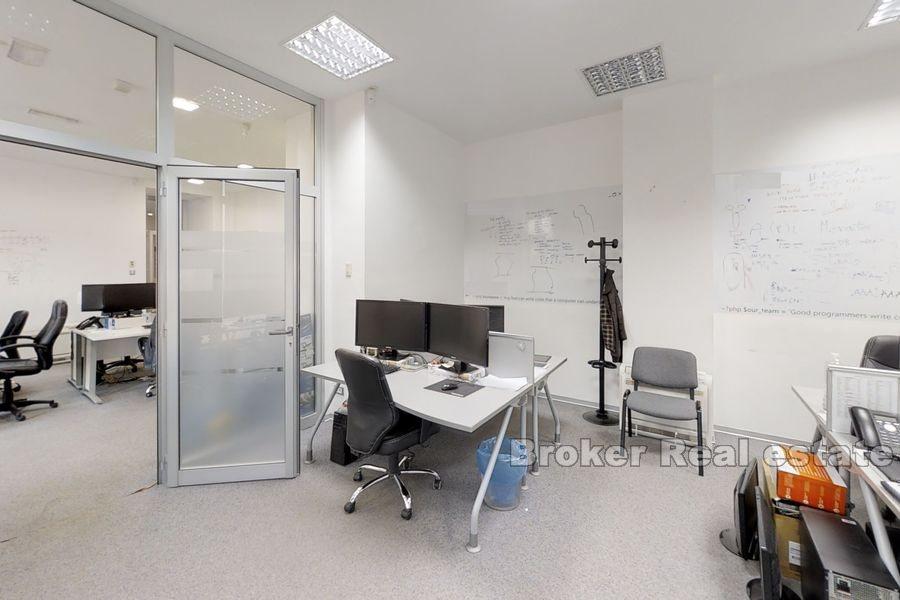 Mejasi, spazio ufficio moderno