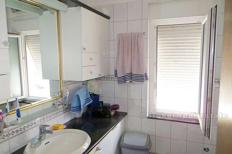Appartement de trois chambres
