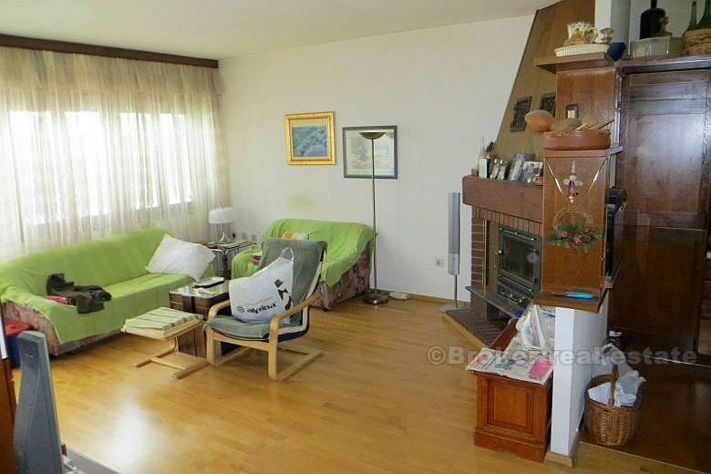 Appartement de trois chambres