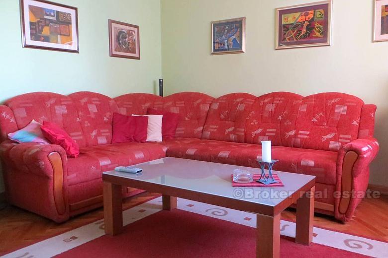 Sucidar, Renovated two level apartment, for sale