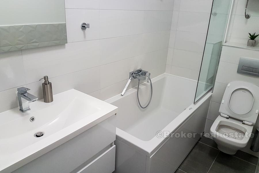 To roms leilighet til leie