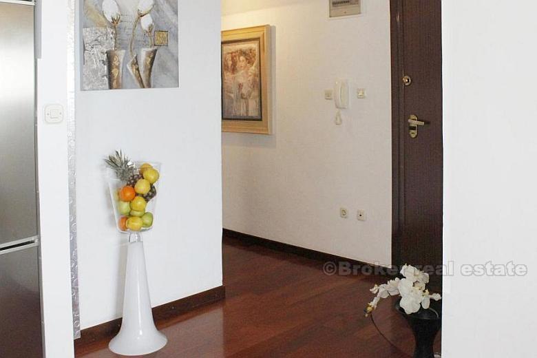 Pazdigrad, Three-room apartment, for sale