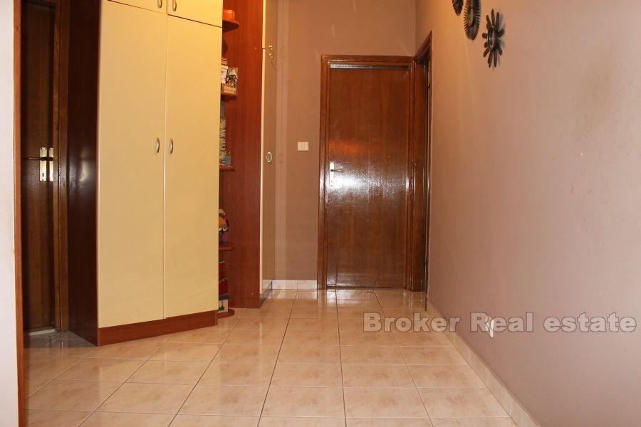 Mieszkanie trzy pokojowe, na sprzedaż