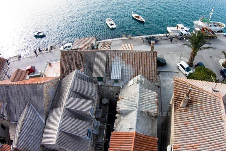 Maison en pierre à la mer, à vendre