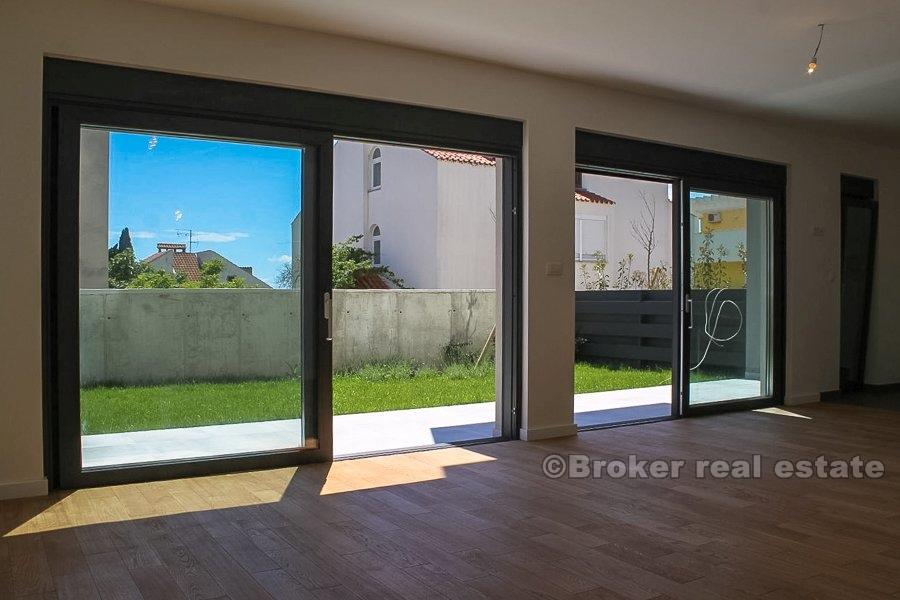 Appartement de quatre chambres, vue sur la mer, vente