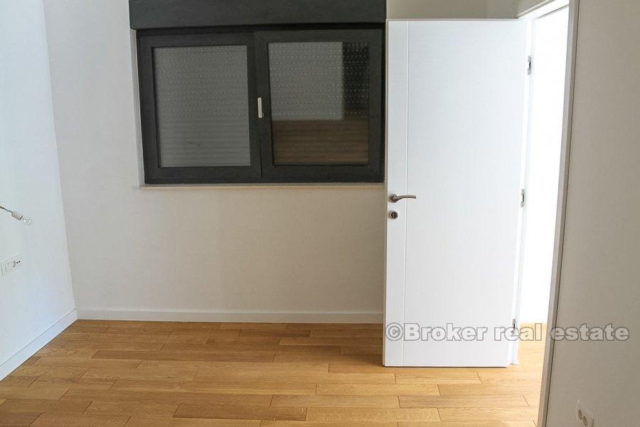 Appartement de quatre chambres, vue sur la mer, vente