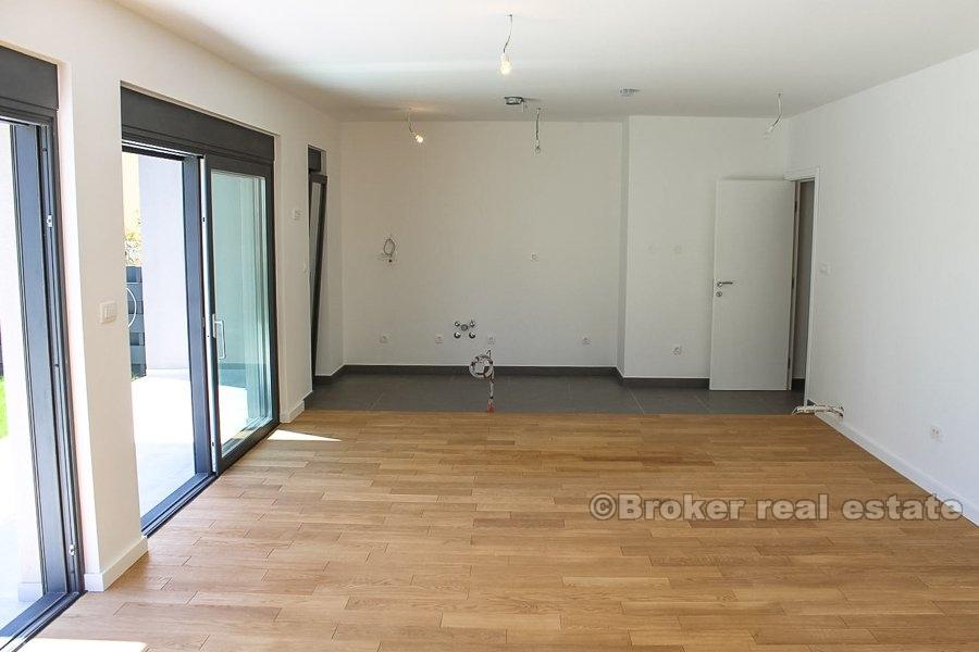 Czteropokojowy apartament, widok na morze, sprzedaż