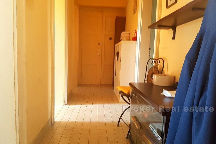 Komfortowy apartament z trzema sypialniami, na sprzedaż