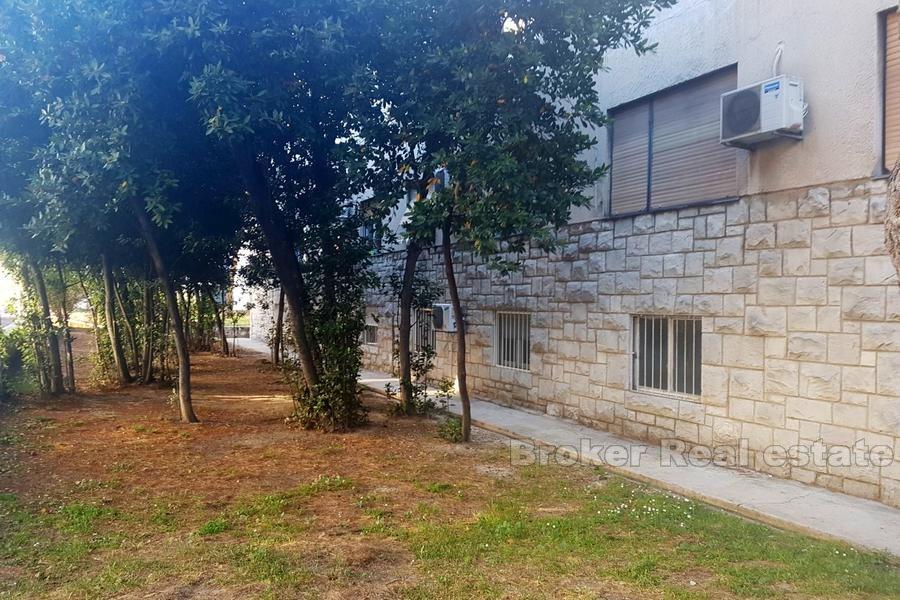 Komfortowy apartament z trzema sypialniami, na sprzedaż