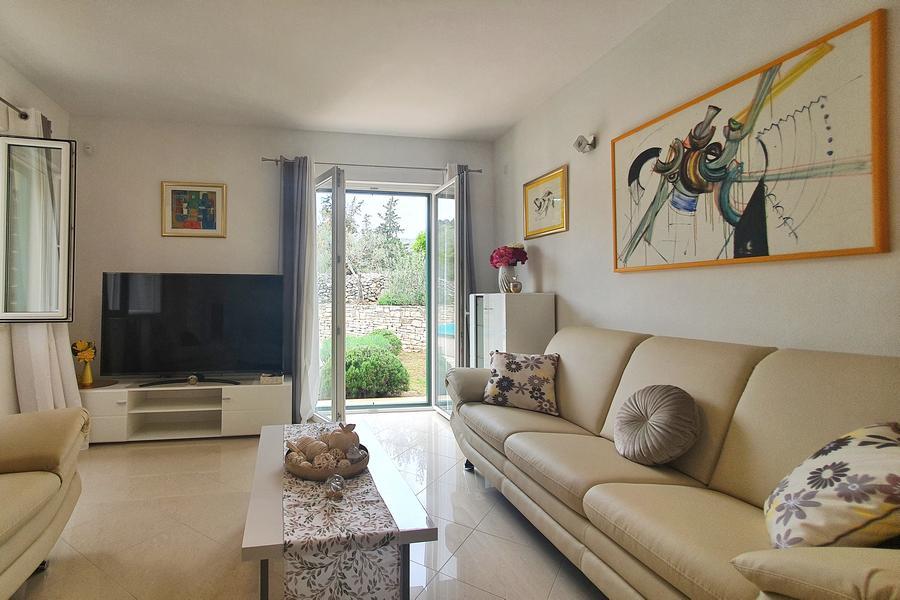 Quatre maisons, à vendre