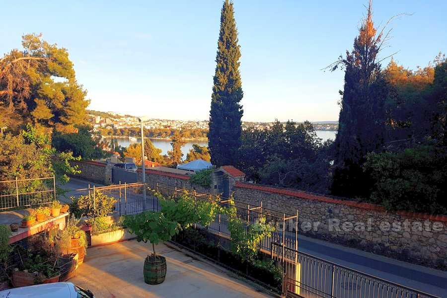 Detached house, for sale