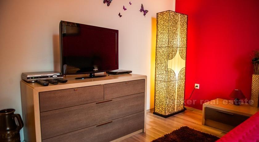 Comfortable two bedroom apartment, for rent