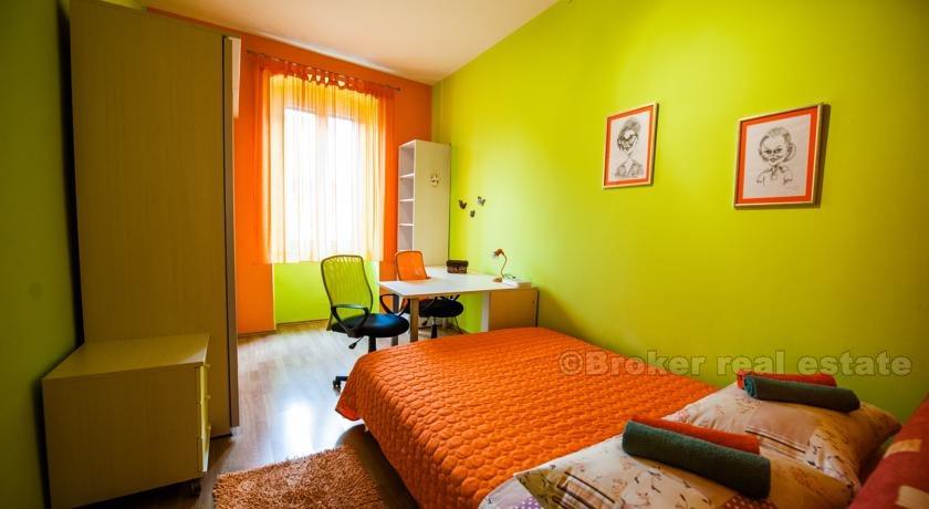 Comfortable two bedroom apartment, for rent