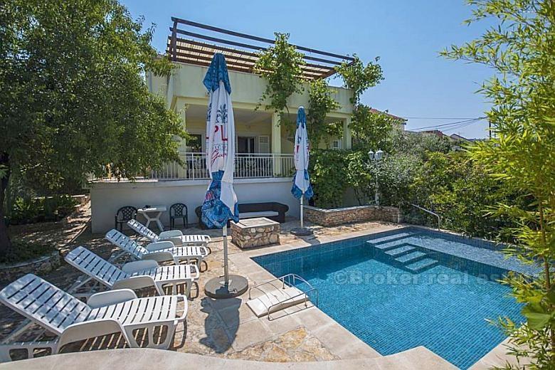 Detached house, for sale